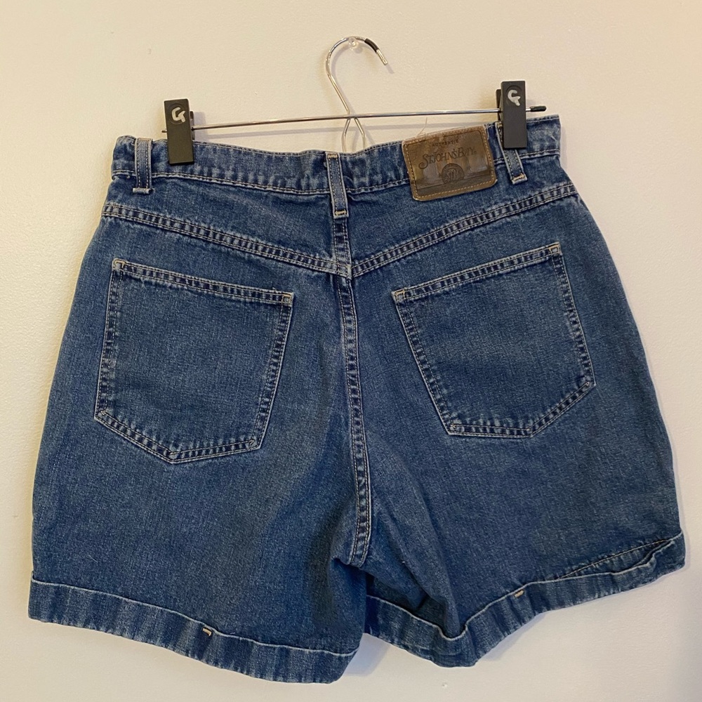 High-waisted Medium Wash Vintage Jean Shorts